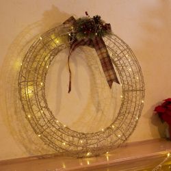 Alpine Corporation Hanging Wreath Decoration with LED Lights, Gold
