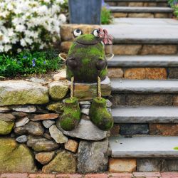 Frog Holding Flower 