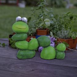 Solar Caterpillar w/LED Light-Up Eyes